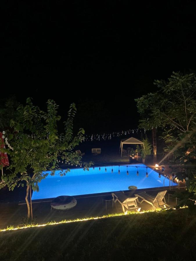 ホテルMtirala チャクビ エクステリア 写真
